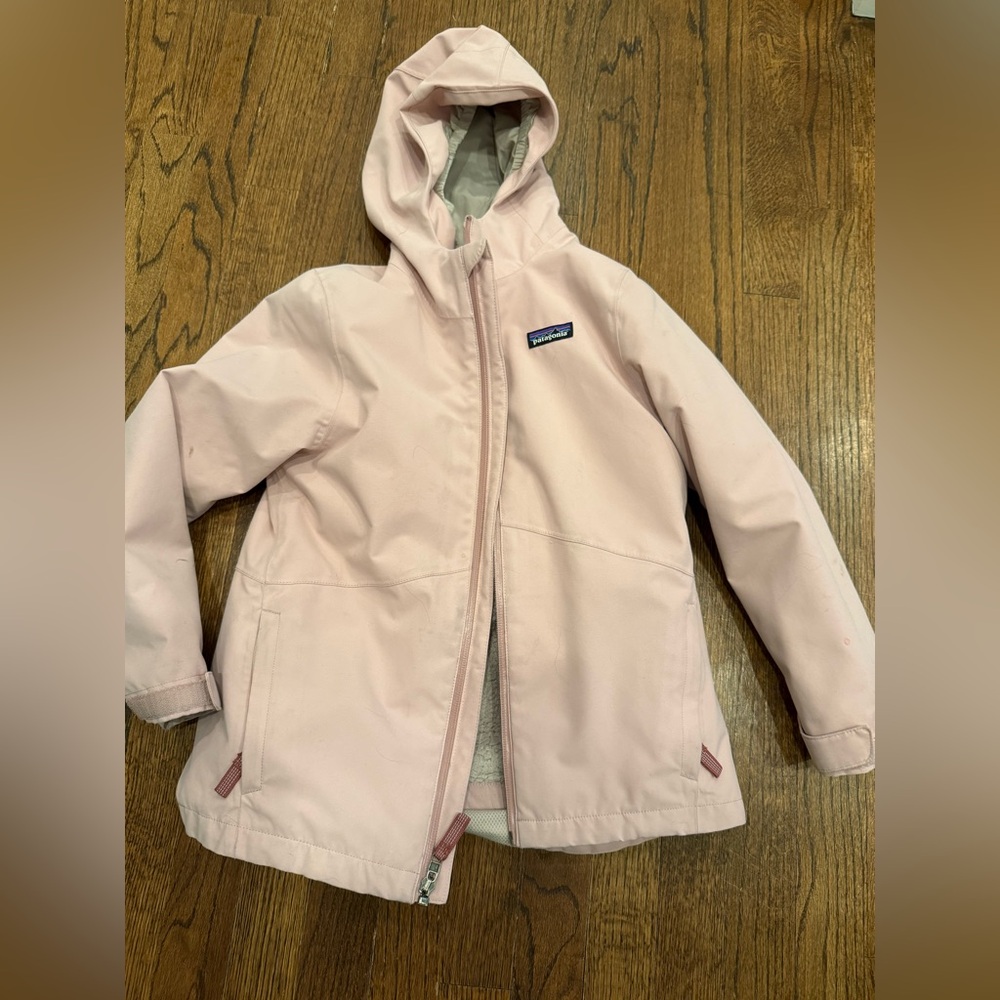 Patagonia girls winter jacket size small (7-8)